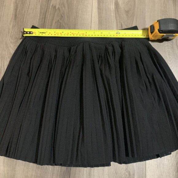 Old Navy extra high-waisted micro-pleat skort (size L) - Picture 5 of 6
